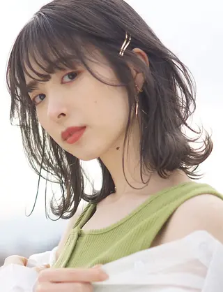 ミディアム hoNua. 栄/透明感カラーのヘアスタイル