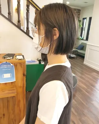 ショート カラー 江原 彩華のヘアスタイル