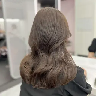 カラー 透明感ベージュ🧁 池袋LAND🤍のヘアスタイル