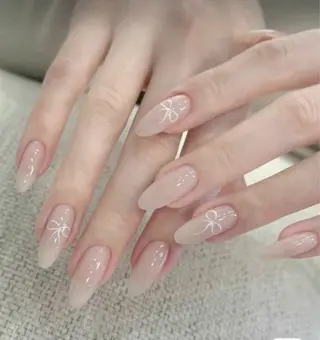 ネイル T. Leeのネイルデザイン