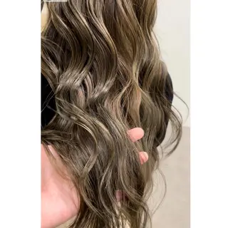 ロング 天野 涼のヘアスタイル