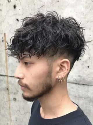 ミディアム パーマ メンズ fifth 渡部竜馬のヘアスタイル