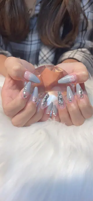 ネイル Nail salon Ecrin所属・Kana .のネイルデザイン