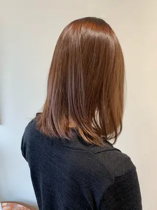 ミディアム カラー 勝屋 有梨のヘアスタイル