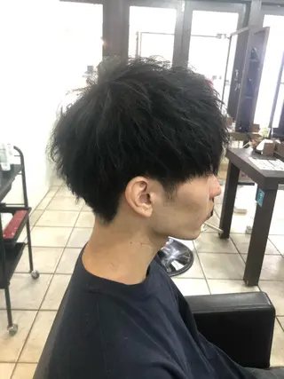 パーマ メンズ カ レラのヘアスタイル