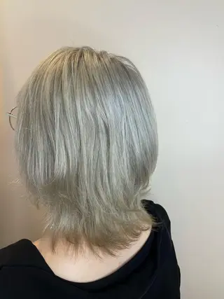 ショート カラー NINE+/代表 ブリーチ特化型サロンのヘアスタイル