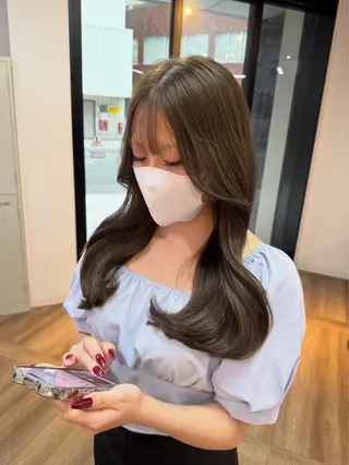 ロング カラー 韓国ヘア🇰🇷 YUKINAのヘアスタイル