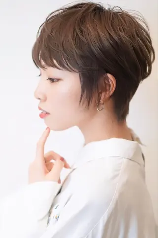 ショート カラー ディレクター ノナカのヘアスタイル