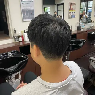 ショート メンズ 坪田 龍樹のヘアスタイル