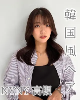 ミディアム 顔周りレイヤーカット 透明感カラー達冨のヘアスタイル