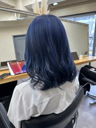 ミディアム カラー ウルフカットモデル 🧃Shionのヘアスタイル