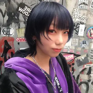 ミディアム カラー ホワイト&レイヤーカ ットエクステ長畠俊輔のヘアスタイル