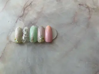 ミディアム ネイル M. KOTOMIのネイルデザイン