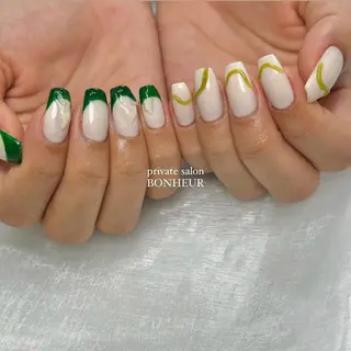 ネイル BONHEUR Annaのネイルデザイン