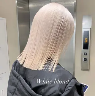 セミロング カラー 岩澤 祐輔のヘアスタイル