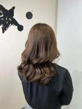 ロング カラー 清水 真衣のヘアスタイル
