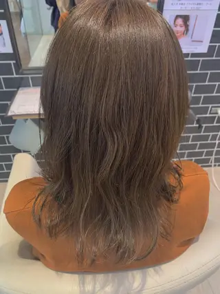 ミディアム カラー アンニュイヘア/ 顔周りカット/眞弓萌のヘアスタイル