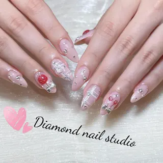 ネイル Diamond 🧚🏻‍♀️のネイルデザイン