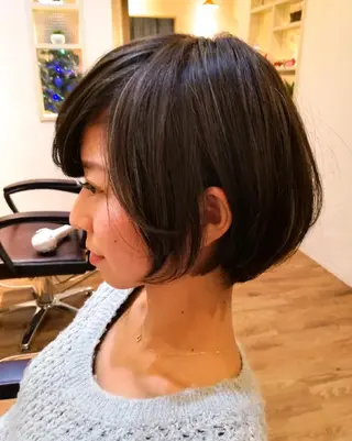 ショート カラー 東心斎橋🌏豆柴 🐾倶楽部のヘアスタイル