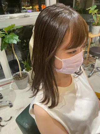 セミロング 鈴木 美紅のヘアスタイル