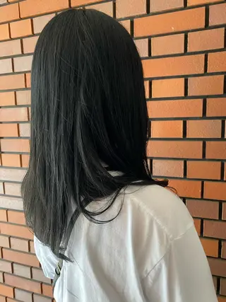 ロング カラー エイト ウメダのヘアスタイル