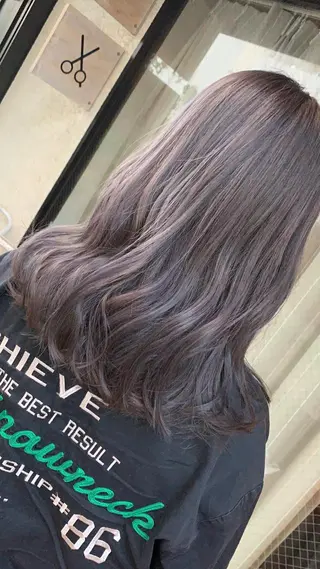 セミロング カラー アブアイ所属・艶髪・酸性ストレート フリツのヘアスタイル