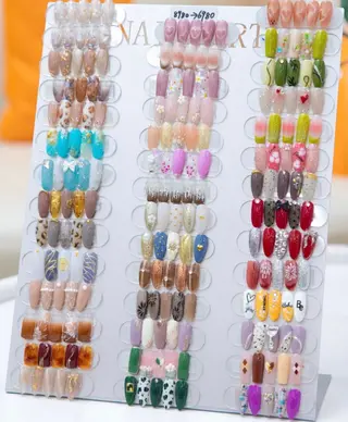 ネイル Lucky nail  小林和希のネイルデザイン