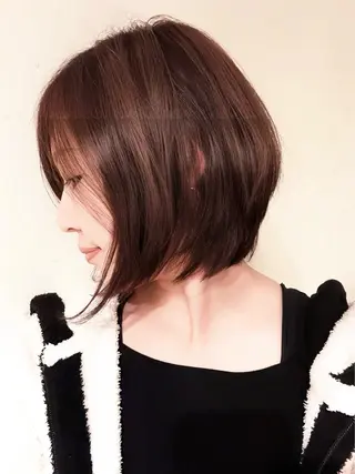 ショート カラー au美容室所属・au栄矢場町 水素髪質改善Tのヘアスタイル