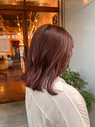 ミディアム スパニスト おおつかちなつのヘアスタイル