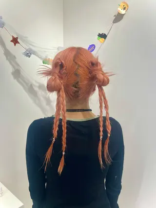 セミロング カラー ヘアアレンジ 🩶【推しハイトーン 】yuzu🩶のヘアスタイル