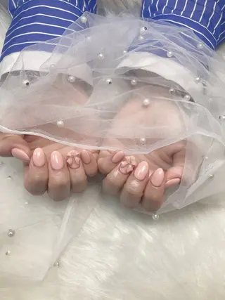 ネイル U·Mi nail salon所属・U·MI 長さ出し専門店のネイルデザイン