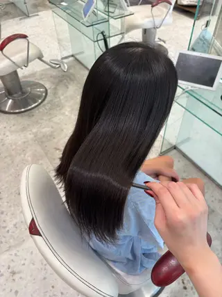 セミロング 山田 梨央のヘアスタイル