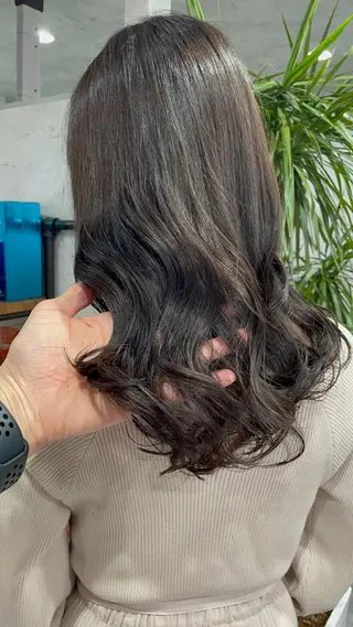ロング カラー タカハシ ユウキのヘアスタイル