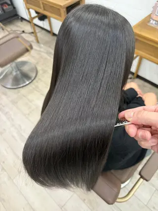ロング A'SHE横浜所属・髪質改善特化🔥縮毛 、美髪形成のプロ✂️のヘアスタイル