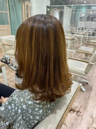 ミディアム 金山 友香🕊のヘアスタイル