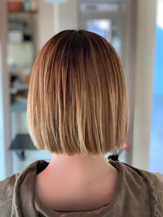 ミディアム カラー 四ッ井 翔のヘアスタイル