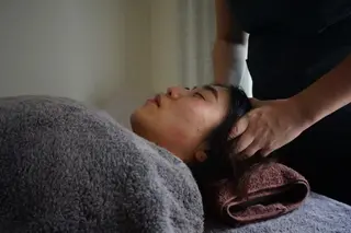 即効⚡小顔美容鍼🪡 むくみたるみ脂肪解消のエステ・リラクイメージ