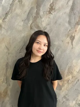 ロング カラー ニーナ/MONIQA /ハイトーンカラーのヘアスタイル