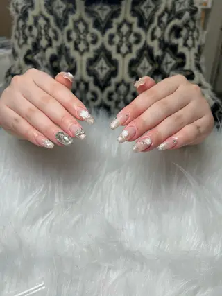 カラー O Ruby Nailのネイルデザイン