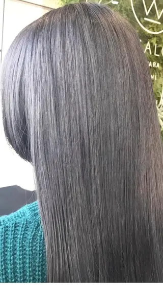 セミロング カラー Hanna by W_SALONのヘアスタイル