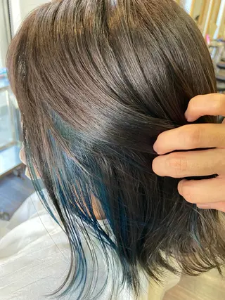 ミディアム カラー 深谷 真見のヘアスタイル