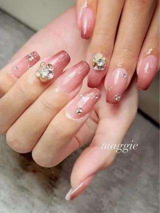ネイル maggienail所属・Maggie Nagisaのネイルデザイン
