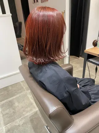 ミディアム カラー 細沼 葵のヘアスタイル