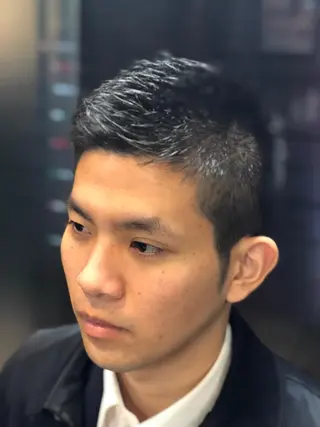 ショート 近藤 真のヘアスタイル