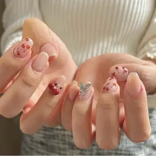 ネイル 宮澤 朱里のネイルデザイン