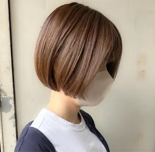 ショート SLASHスラッシュ 小西結奈のヘアスタイル