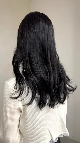 ロング 尾形 日和のヘアスタイル