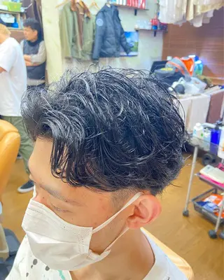 ミディアム パーマ メンズ アオハレbarber shop所属・アオハレ バーバーのヘアスタイル