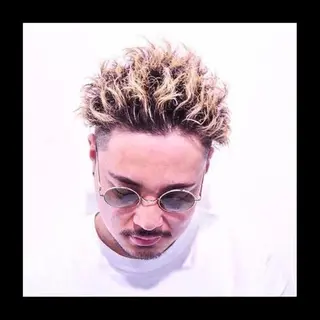 ショート パーマ メンズ 及川シゲル 髪質改善講師のヘアスタイル