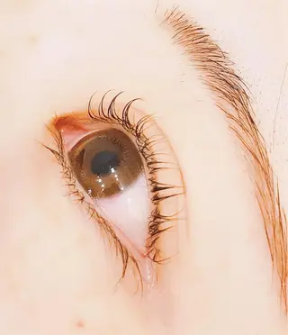 ネイル マツエク・マツパ アイブロウ ネイル&アイ　QUEEN&CRIMSON所属・眉WAX/ピーリング ホワイトニングの眉毛・アイブロウイメージ